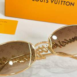 Picture of Louis Vuitton Sunglasses _SKUfw80916447fw